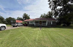 6693 Camp Henderson Rd, Jay, FL 32565