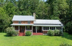 2042 WEAKLEY HOLLOW RD, SYRIA, VA 22743