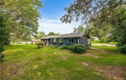 1121 Ramsey Street W, Stillwater, MN 55082