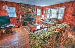 1350 Rt 390, Greentown, PA 18426