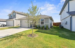 5509 Corduroy Road, Krum, TX 76249