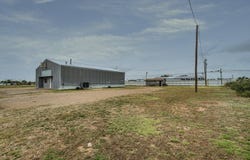 210 SE 4th St, Dimmitt, TX 79027
