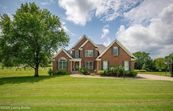 2 Oak Tree Ln, Louisville, KY 40245