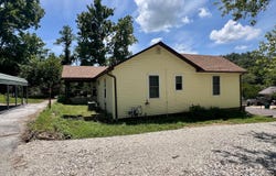 1016 Zimmerman Avenue, Cabool, MO 65689