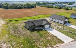 300 S Commercial, Sedgwick, KS 67135