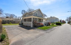 7 Hawthorne Court, Falmouth, MA 02540