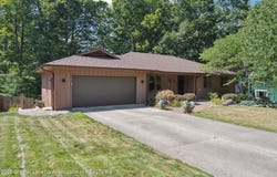 1913 Opaline Drive, Lansing, MI 48917