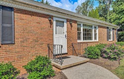 4212 Woodridge DR, Roanoke, VA 24018