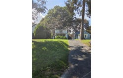 68 Clearview Road, Rochester, NY 14616