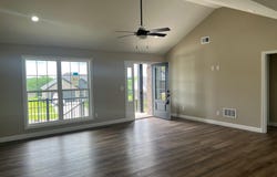 137 New Orleans Ct, Taylorsville, KY 40071