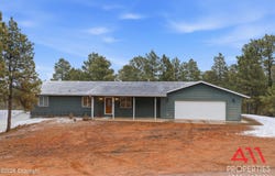 6 Waters Dr, Pine Haven, WY 82721