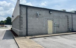 2413 Ft Campbell Blvd, HOPKINSVILLE, KY 42240