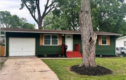 409 N Geronimo Drive, Independence, MO 64056
