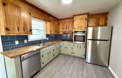 604 MARKET ST, WAYNESBORO, VA 22980