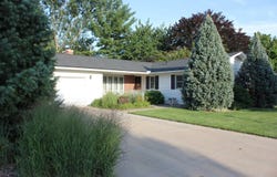 847 Lynkaylee Drive, Waterloo, IA 50701