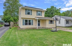 530 E MILL Street, Rochester, IL 62563