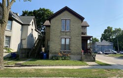 1011 10th St, Racine, WI 53403