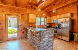 905 McMakin Way, Pigeon Forge, TN 37863