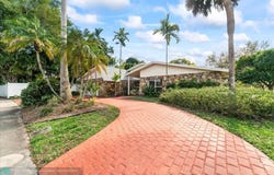 8600 Gatehouse Rd, Plantation, FL 33324