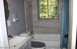 913 Lanier Avenue, Jackson, MS 39203
