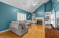 5535 Forest Lake Dr, Prospect, KY 40059