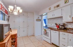 611 N WEBSTER Street, Taylorville, IL 62568