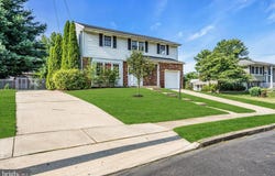 124 LINDEN AVENUE, WOODBURY HEIGHTS, NJ 08097
