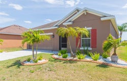 711 PARKER DEN DRIVE, RUSKIN, FL 33570