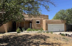 116 Brooks St, Taos, NM 87571