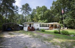 369 S Holiday Drive, Macon, NC 27551