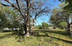 207 River Road, La Vernia, TX 78121
