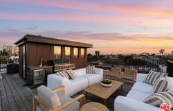 442 Sherman Canal, Venice, CA 90291