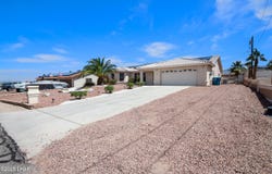 448 Meadows Dr, Lake Havasu City, AZ 86404