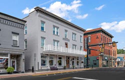 102 Ironwood Street, Zelienople, PA 16063