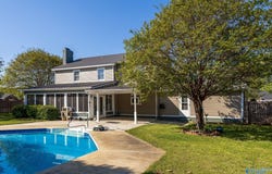 1740 Nottingham Drive SW, Decatur, AL 35603