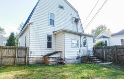 217 E Central Avenue, Bluffton, IN 46714-2608