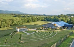 1020 Thomas Rd, Benton, TN 37307