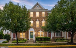 42813 FLANNIGAN Terrace, CHANTILLY, VA 20152