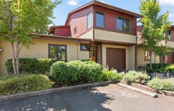 1425 PERDUE LOOP, Eugene, OR 97401