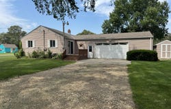 10 Mellette Ave NW, Huron, SD 57350