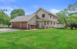 1555 W Spruce Ct, River Hills, WI 53217