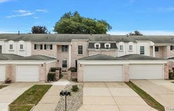 171 Manor Way, Rochester Hills, MI 48309