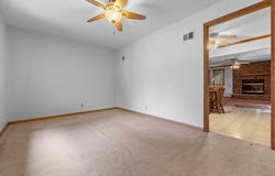 2216 Apple Bud Lane, St Louis, MO 63125