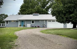 2451 Newport Avenue, Oskaloosa, IA 52577