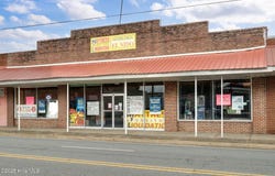 122 W College Street, Warsaw, NC 28398