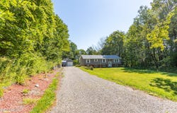 40 Curran Rd, Cheshire, MA 01225