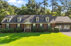 1909 Pawnee Drive, Kinston, NC 28504