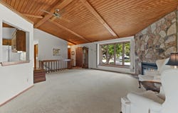 5404 Somerset Ln, Greenfield, WI 53221