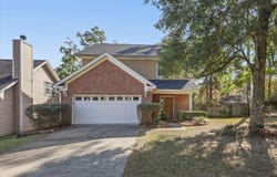 525 Forest Green Dr, Tallahassee, FL 32308