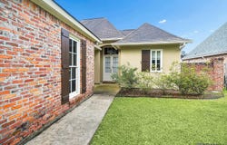 40113 Eagles Nest Dr, Gonzales, LA 70737